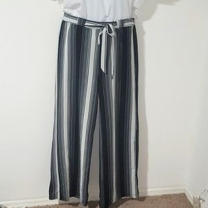 Gently worn 2x stripe elastic waist wide leg pant